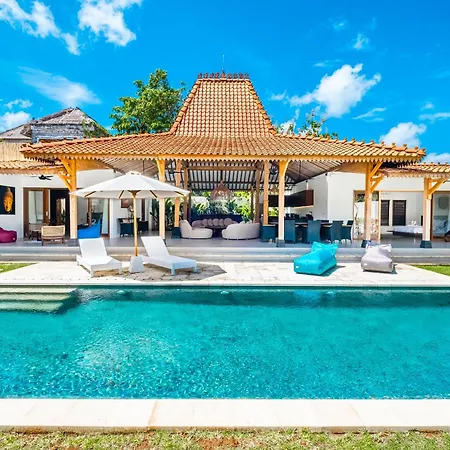 Villa Korai Brand New - Spacious 4Bdrs Villa - Balangan Beach